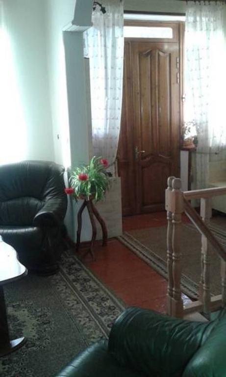 Nino'S Guest House Kazbegi Bagian luar foto