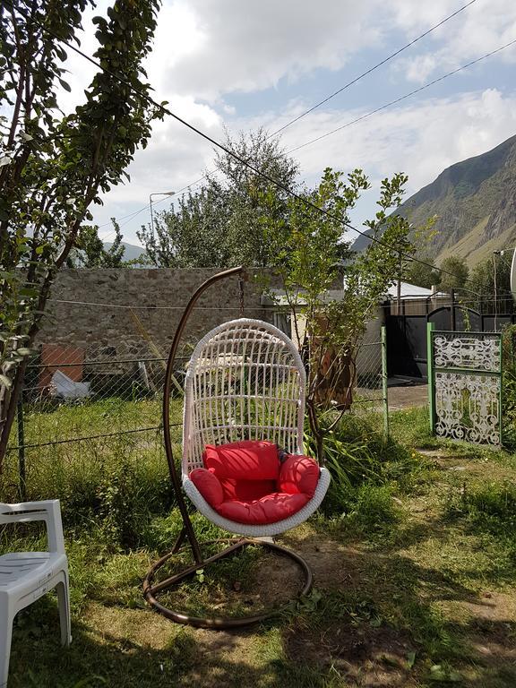 Nino'S Guest House Kazbegi Bagian luar foto